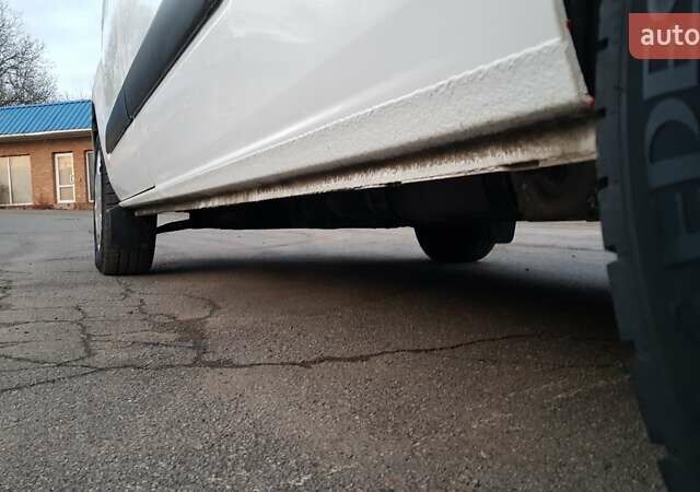 Белый Форд Транзит Кастом, объемом двигателя 2 л и пробегом 190 тыс. км за 18800 $, фото 42 на Automoto.ua