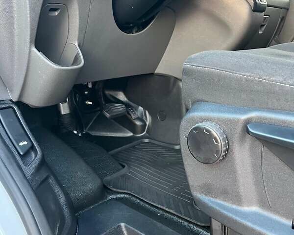 Білий Форд Транзит Кастом, об'ємом двигуна 2 л та пробігом 232 тис. км за 16300 $, фото 20 на Automoto.ua