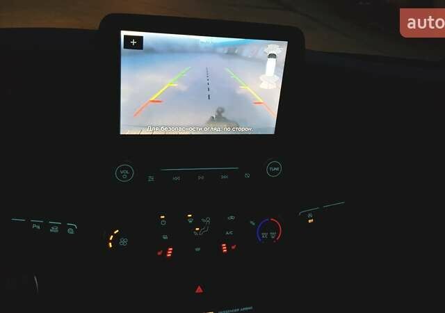 Белый Форд Транзит Кастом, объемом двигателя 2 л и пробегом 190 тыс. км за 18800 $, фото 20 на Automoto.ua