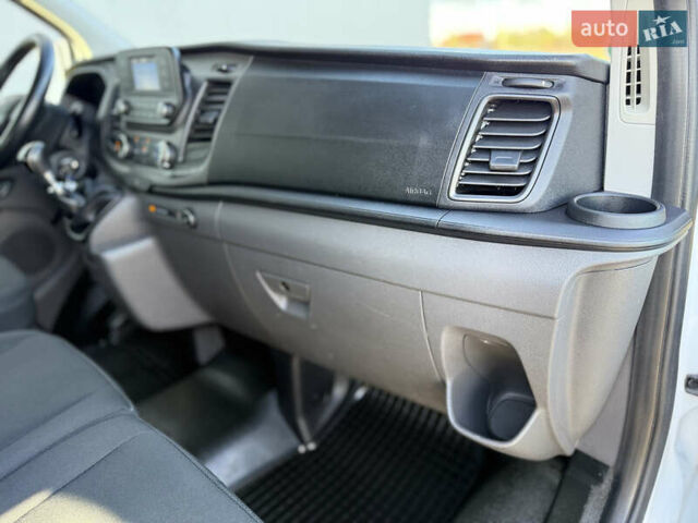 Белый Форд Транзит Кастом, объемом двигателя 2 л и пробегом 175 тыс. км за 23500 $, фото 32 на Automoto.ua