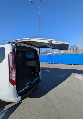 Белый Форд Транзит Кастом, объемом двигателя 2 л и пробегом 210 тыс. км за 23000 $, фото 4 на Automoto.ua