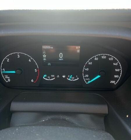 Белый Форд Транзит Кастом, объемом двигателя 2 л и пробегом 152 тыс. км за 17300 $, фото 2 на Automoto.ua