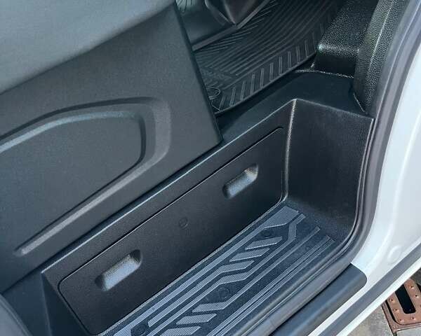 Білий Форд Транзит Кастом, об'ємом двигуна 2 л та пробігом 232 тис. км за 16300 $, фото 36 на Automoto.ua