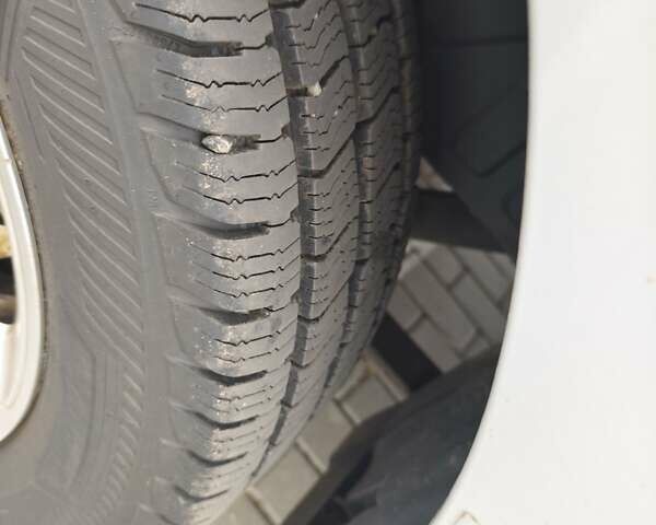 Белый Форд Транзит Кастом, объемом двигателя 2 л и пробегом 150 тыс. км за 23900 $, фото 21 на Automoto.ua