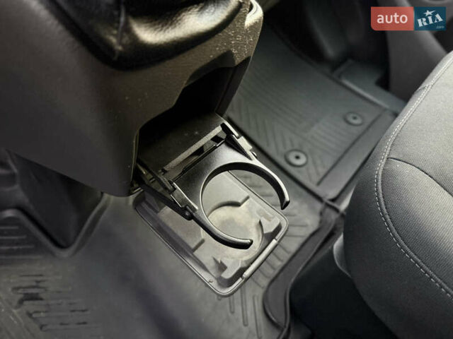 Белый Форд Транзит Кастом, объемом двигателя 2 л и пробегом 197 тыс. км за 14999 $, фото 21 на Automoto.ua