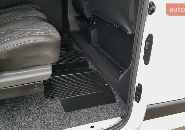 Білий Форд Транзит Кастом, об'ємом двигуна 2 л та пробігом 202 тис. км за 17200 $, фото 48 на Automoto.ua