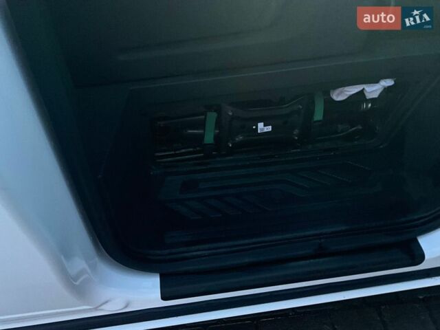 Білий Форд Транзит Кастом, об'ємом двигуна 2 л та пробігом 194 тис. км за 19650 $, фото 27 на Automoto.ua