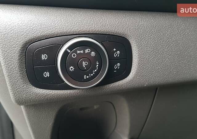 Білий Форд Транзит Кастом, об'ємом двигуна 2 л та пробігом 202 тис. км за 17200 $, фото 14 на Automoto.ua