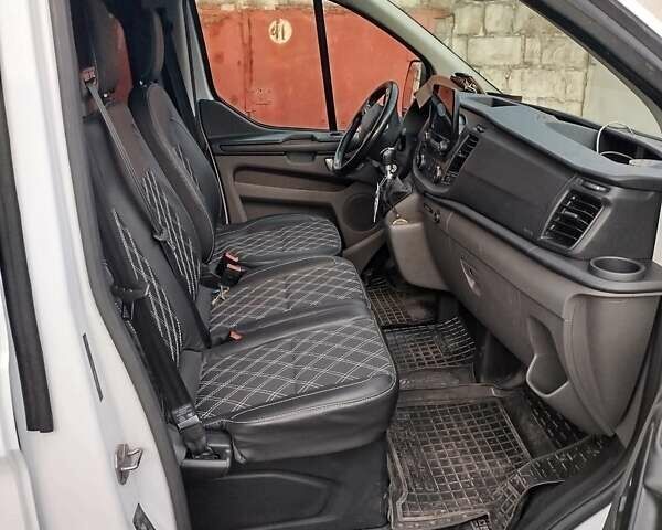 Білий Форд Транзит Кастом, об'ємом двигуна 2 л та пробігом 240 тис. км за 21000 $, фото 3 на Automoto.ua