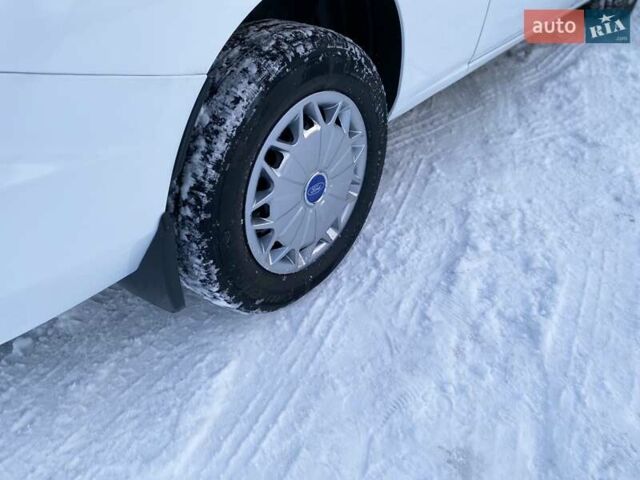 Белый Форд Транзит Кастом, объемом двигателя 2 л и пробегом 233 тыс. км за 20650 $, фото 25 на Automoto.ua