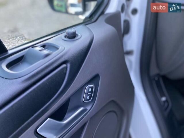 Белый Форд Транзит Кастом, объемом двигателя 2 л и пробегом 233 тыс. км за 21380 $, фото 47 на Automoto.ua