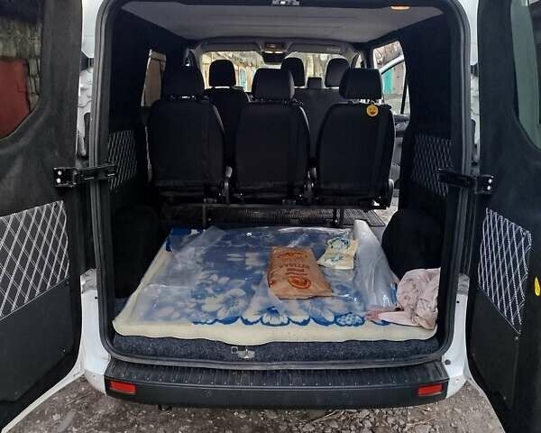 Білий Форд Транзит Кастом, об'ємом двигуна 2 л та пробігом 240 тис. км за 21000 $, фото 4 на Automoto.ua