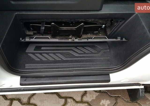 Білий Форд Транзит Кастом, об'ємом двигуна 2 л та пробігом 202 тис. км за 17200 $, фото 40 на Automoto.ua