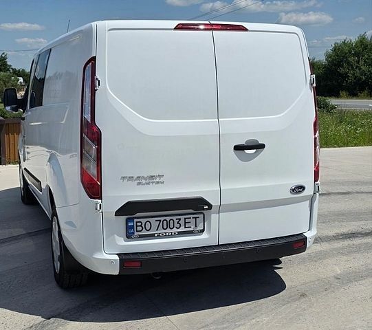 Білий Форд Транзит Кастом, об'ємом двигуна 2 л та пробігом 251 тис. км за 16700 $, фото 1 на Automoto.ua