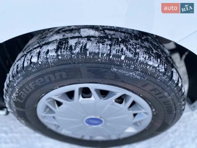 Белый Форд Транзит Кастом, объемом двигателя 2 л и пробегом 233 тыс. км за 20650 $, фото 26 на Automoto.ua