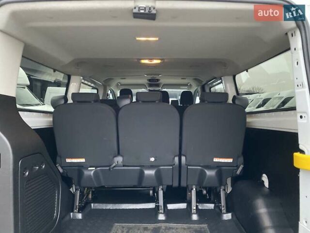 Белый Форд Транзит Кастом, объемом двигателя 2 л и пробегом 121 тыс. км за 24500 $, фото 26 на Automoto.ua