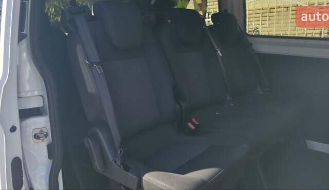 Белый Форд Транзит Кастом, объемом двигателя 2 л и пробегом 182 тыс. км за 26000 $, фото 2 на Automoto.ua