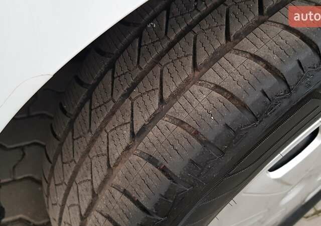 Белый Форд Транзит Кастом, объемом двигателя 2 л и пробегом 174 тыс. км за 18800 $, фото 69 на Automoto.ua