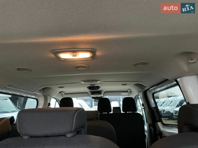 Белый Форд Транзит Кастом, объемом двигателя 2 л и пробегом 122 тыс. км за 25500 $, фото 31 на Automoto.ua