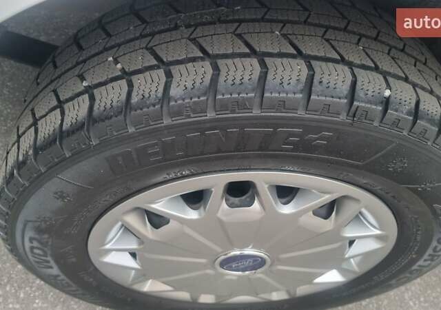 Белый Форд Транзит Кастом, объемом двигателя 2 л и пробегом 248 тыс. км за 17699 $, фото 11 на Automoto.ua