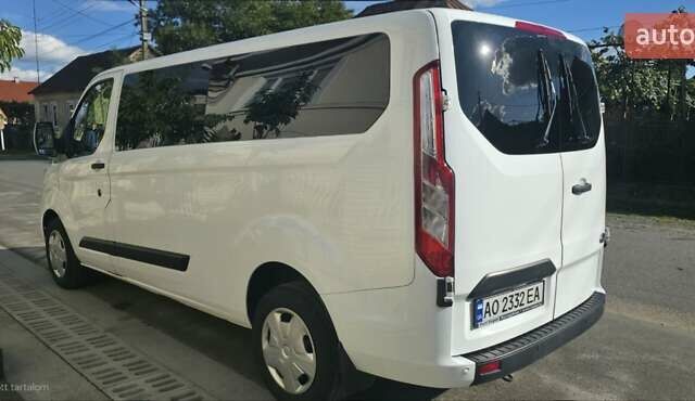 Белый Форд Транзит Кастом, объемом двигателя 2 л и пробегом 182 тыс. км за 26000 $, фото 5 на Automoto.ua