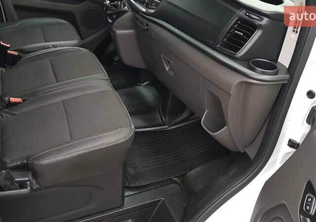 Белый Форд Транзит Кастом, объемом двигателя 2 л и пробегом 174 тыс. км за 18800 $, фото 33 на Automoto.ua