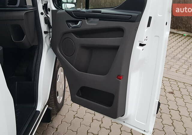 Белый Форд Транзит Кастом, объемом двигателя 2 л и пробегом 174 тыс. км за 18800 $, фото 30 на Automoto.ua