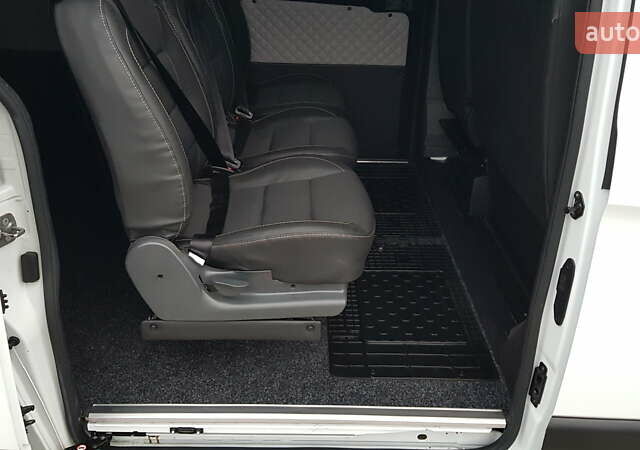 Белый Форд Транзит Кастом, объемом двигателя 2 л и пробегом 174 тыс. км за 18800 $, фото 39 на Automoto.ua