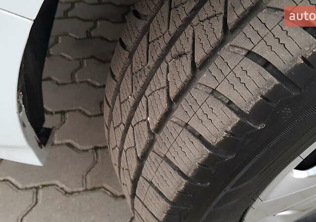 Белый Форд Транзит Кастом, объемом двигателя 2 л и пробегом 174 тыс. км за 18800 $, фото 65 на Automoto.ua