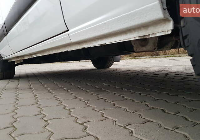 Белый Форд Транзит Кастом, объемом двигателя 2 л и пробегом 174 тыс. км за 18800 $, фото 62 на Automoto.ua