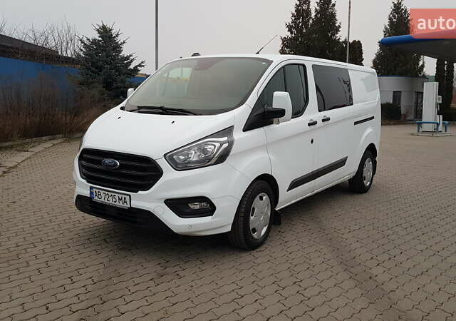 Белый Форд Транзит Кастом, объемом двигателя 2 л и пробегом 174 тыс. км за 18800 $, фото 2 на Automoto.ua