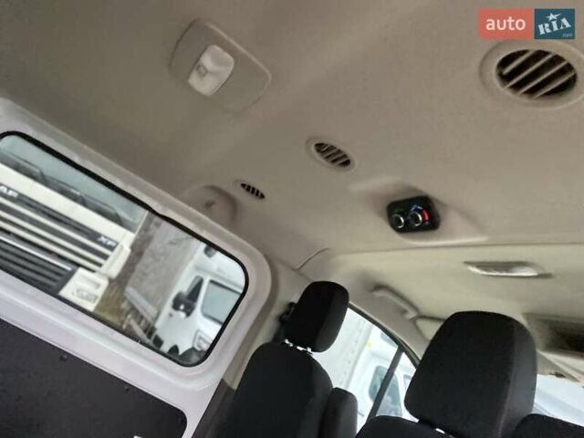Белый Форд Транзит Кастом, объемом двигателя 2 л и пробегом 121 тыс. км за 24500 $, фото 36 на Automoto.ua