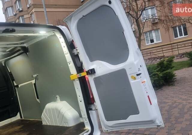 Белый Форд Транзит Кастом, объемом двигателя 2 л и пробегом 248 тыс. км за 17699 $, фото 36 на Automoto.ua