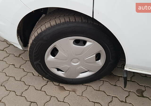 Белый Форд Транзит Кастом, объемом двигателя 2 л и пробегом 174 тыс. км за 18800 $, фото 64 на Automoto.ua