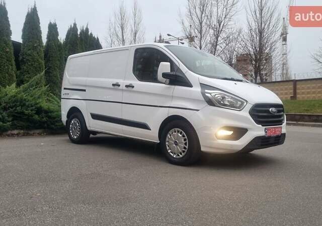 Белый Форд Транзит Кастом, объемом двигателя 2 л и пробегом 248 тыс. км за 17699 $, фото 3 на Automoto.ua