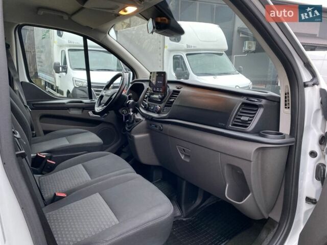 Белый Форд Транзит Кастом, объемом двигателя 2 л и пробегом 122 тыс. км за 25500 $, фото 45 на Automoto.ua