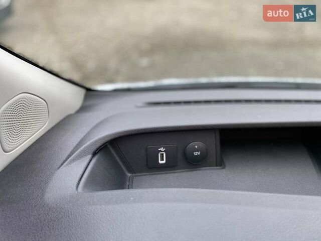 Белый Форд Транзит Кастом, объемом двигателя 2 л и пробегом 121 тыс. км за 24500 $, фото 62 на Automoto.ua