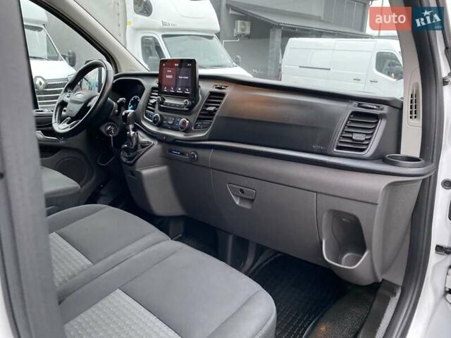 Белый Форд Транзит Кастом, объемом двигателя 2 л и пробегом 121 тыс. км за 24500 $, фото 44 на Automoto.ua