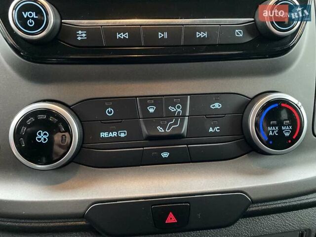 Белый Форд Транзит Кастом, объемом двигателя 2 л и пробегом 121 тыс. км за 24500 $, фото 61 на Automoto.ua