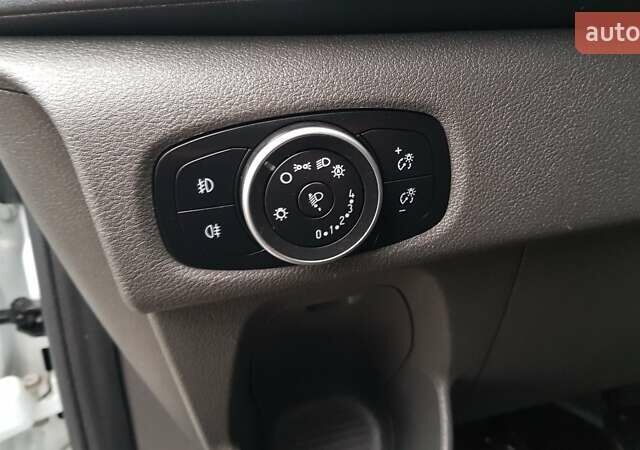 Белый Форд Транзит Кастом, объемом двигателя 2 л и пробегом 174 тыс. км за 18800 $, фото 11 на Automoto.ua