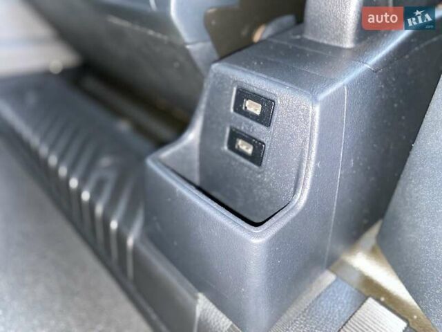 Белый Форд Транзит Кастом, объемом двигателя 2 л и пробегом 121 тыс. км за 24500 $, фото 38 на Automoto.ua