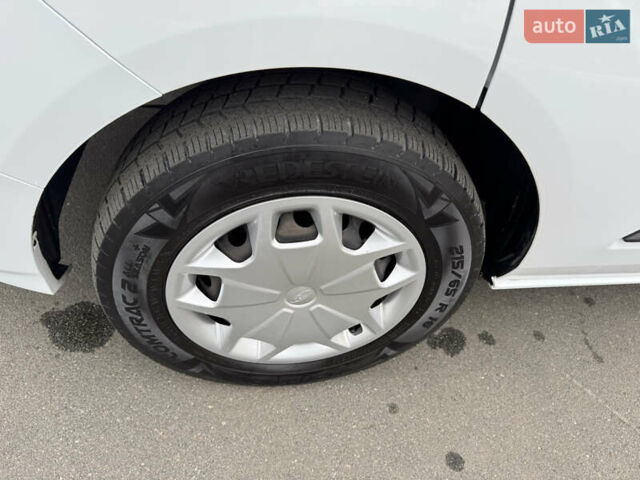 Белый Форд Транзит Кастом, объемом двигателя 2 л и пробегом 214 тыс. км за 21400 $, фото 53 на Automoto.ua