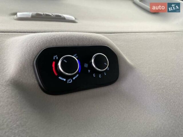 Белый Форд Транзит Кастом, объемом двигателя 2 л и пробегом 91 тыс. км за 24500 $, фото 35 на Automoto.ua