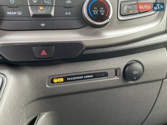 Белый Форд Транзит Кастом, объемом двигателя 2 л и пробегом 91 тыс. км за 24500 $, фото 56 на Automoto.ua