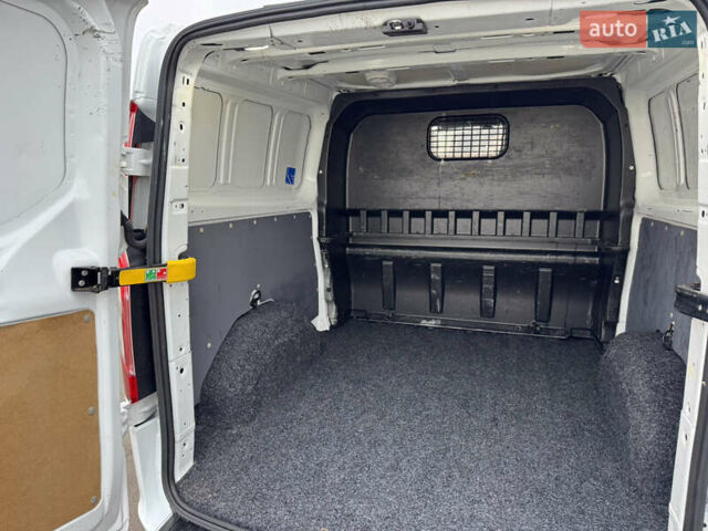 Белый Форд Транзит Кастом, объемом двигателя 2 л и пробегом 214 тыс. км за 21400 $, фото 24 на Automoto.ua