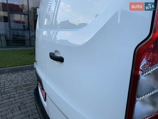 Білий Форд Транзит Кастом, об'ємом двигуна 2 л та пробігом 134 тис. км за 16300 $, фото 9 на Automoto.ua