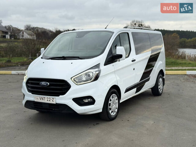Белый Форд Транзит Кастом, объемом двигателя 2 л и пробегом 214 тыс. км за 21400 $, фото 1 на Automoto.ua