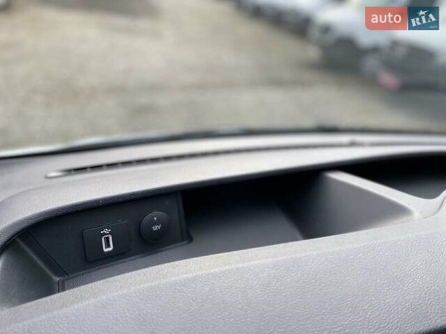 Белый Форд Транзит Кастом, объемом двигателя 2 л и пробегом 91 тыс. км за 24500 $, фото 60 на Automoto.ua