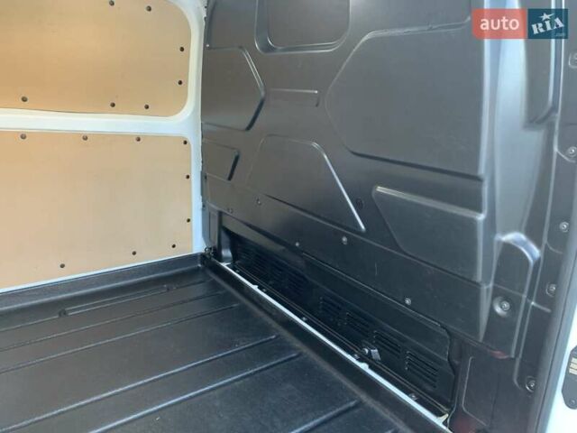 Білий Форд Транзит Кастом, об'ємом двигуна 2 л та пробігом 134 тис. км за 16300 $, фото 28 на Automoto.ua