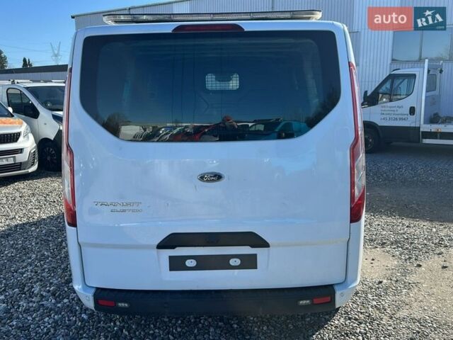 Білий Форд Транзит Кастом, об'ємом двигуна 2 л та пробігом 228 тис. км за 17500 $, фото 7 на Automoto.ua